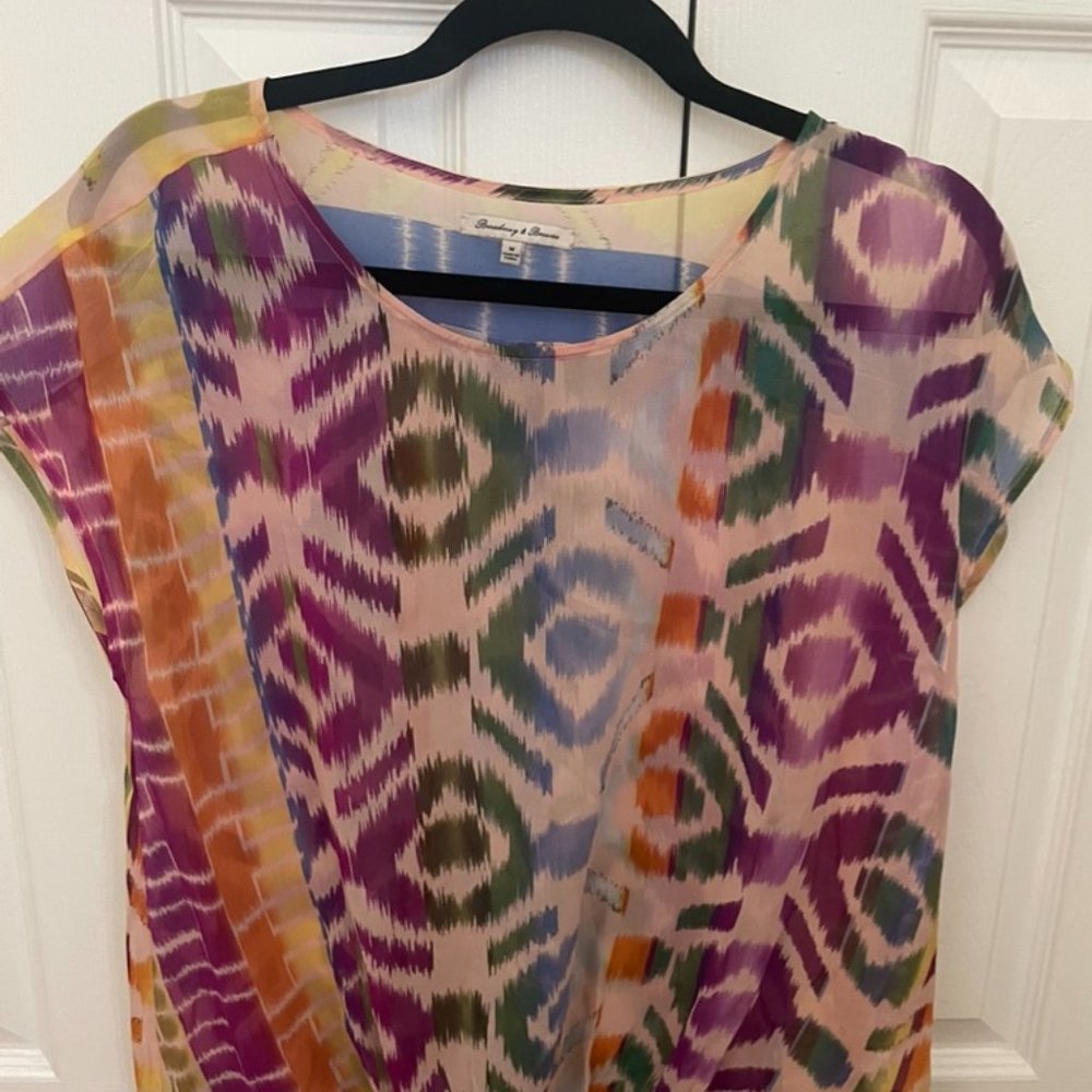 Broadway and Broome lightweight sheer colorful blouse - Size M - Never Worn